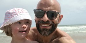 Luca Trapanese: vi racconto la mia vita di papà single e innamorato – Amore Che Cambia …