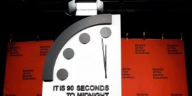 Secondo il doomsday clock mancano 90 secondi alla fine del mondo